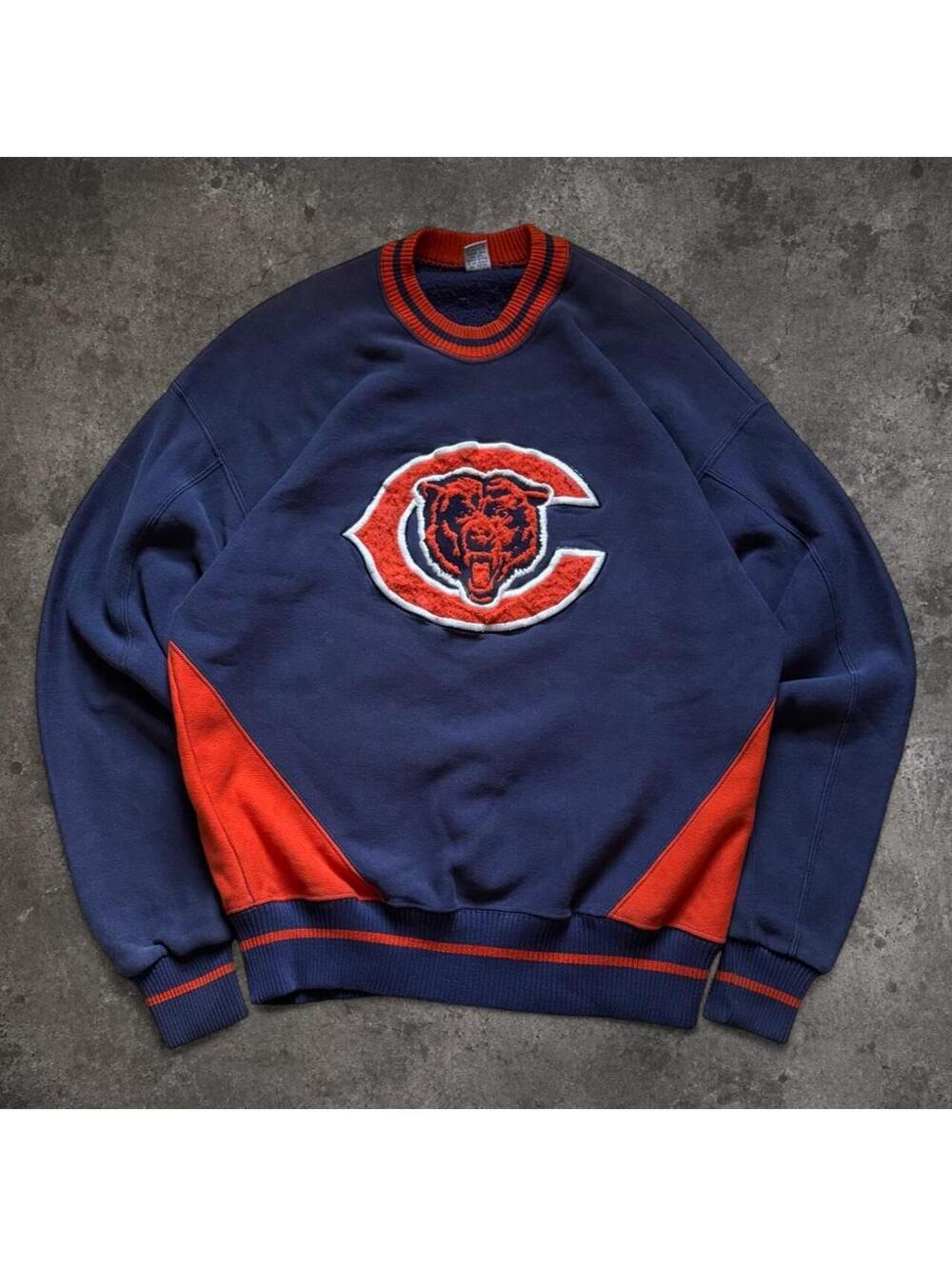 Fire Beautiful Vintage Chicago Bears crewneck sweatshirt with bear logo